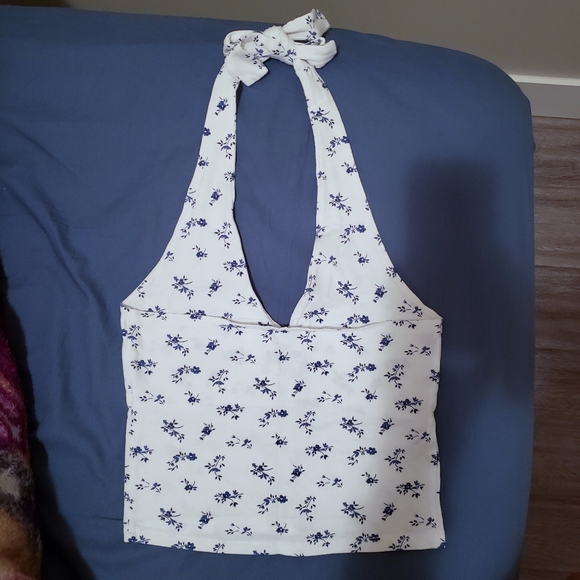 Hollister Size M White Floral Cropped Tie-Up Halter Top - Picture 6 of 6